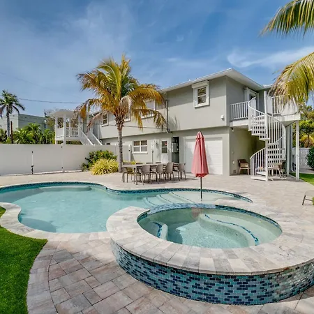 Two-Unit Home On Ami, 40 Steps To Beach Entrance